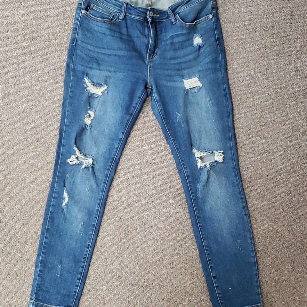 Judy Blue Distressed Jeans